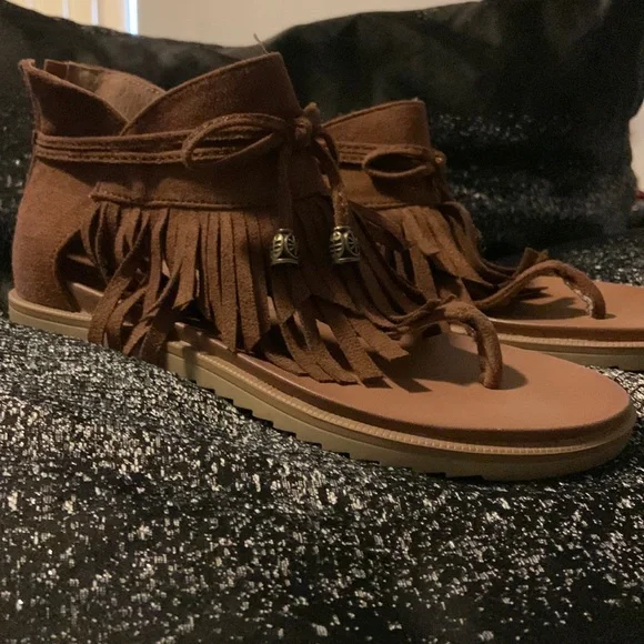 ~FREE W/PURCHASE~Boho Sandals - Picture 1 of 6